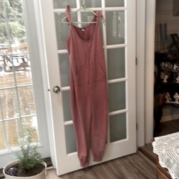 Tie strap Jumpsuit - Picture 1 of 7